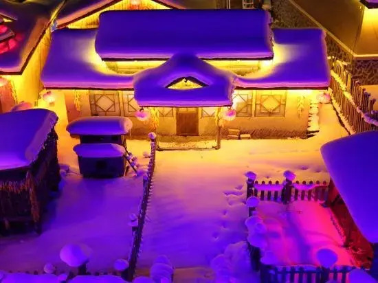 Xuegu Azalea Homestay