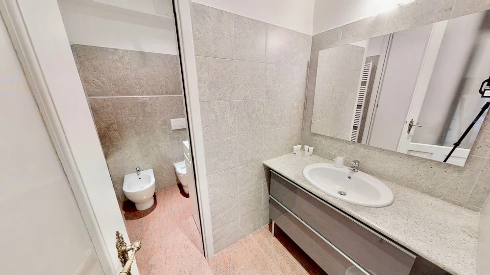 Triestevillas A/C Huge Central & Brand New - 5BR