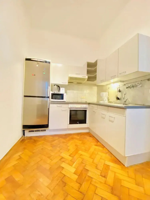 Cozy 2BR Apartment Near Westbahnhof