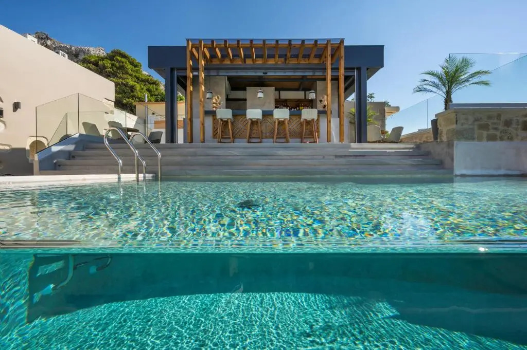 Casa DIrene Deluxe Hotel