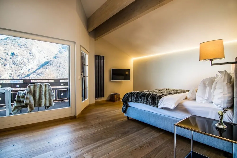 Waldhotel Fletschhorn Private Whole Hotel in Saas-Fee 360 Alpine Views & Sauna
