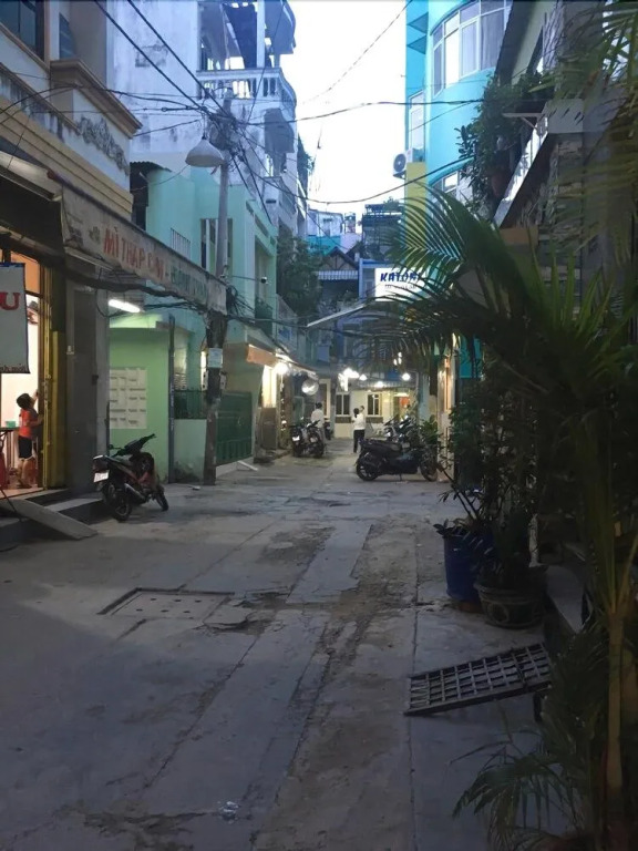 Youth House - Hostel
