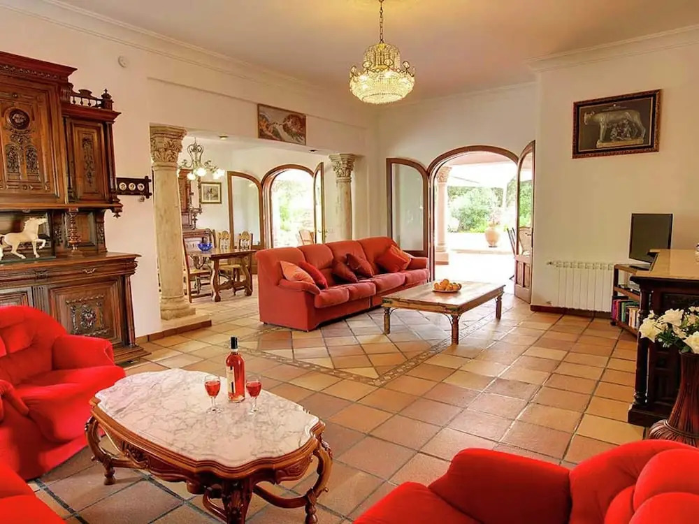 Tranquil Mansion in Santa Eulària des Riu With Swimming Pool