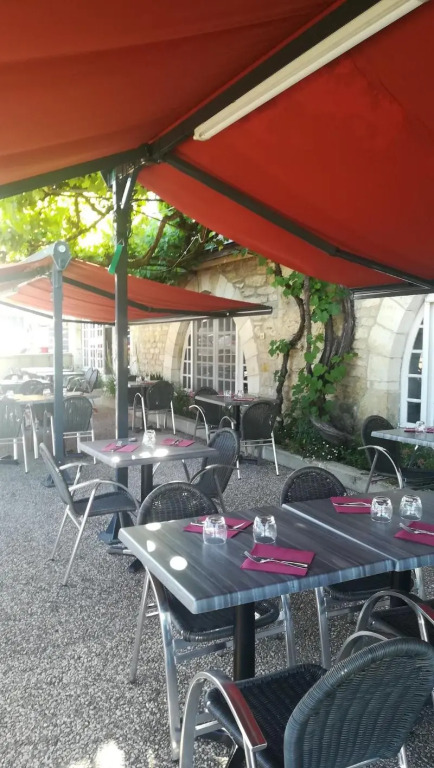 Logis Hôtels - Hôtel et Restaurant Le Lion dOr