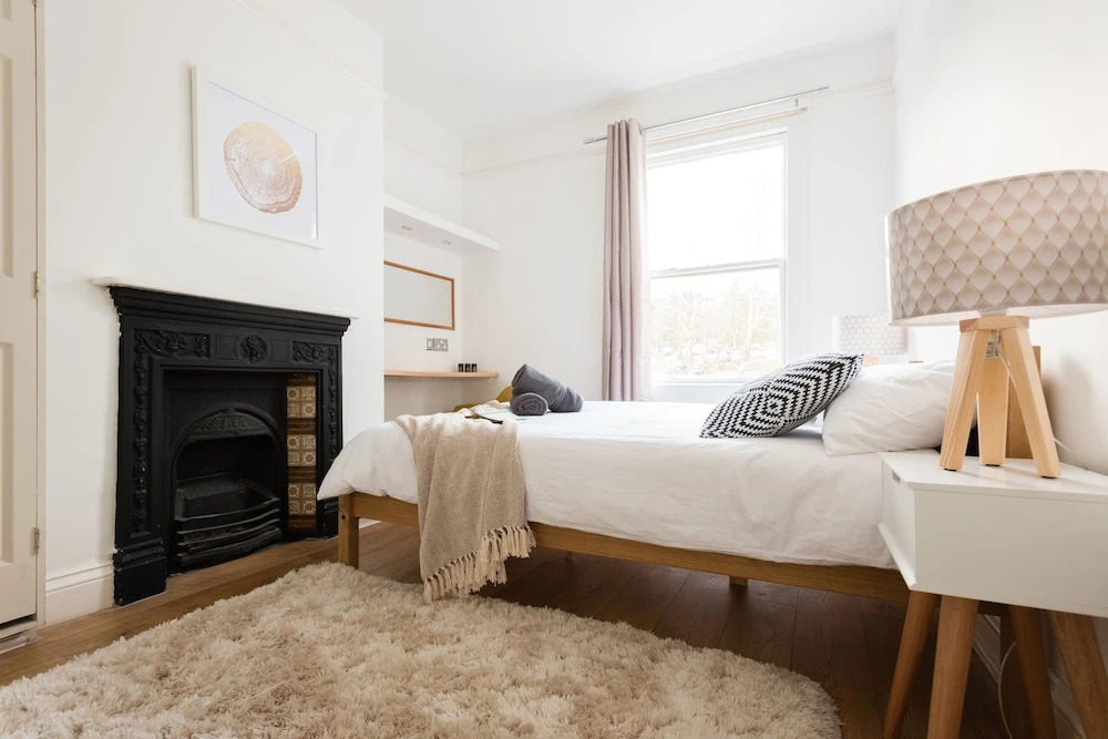 Wonderful Spacious 6 Bed Home in Heart of Bath