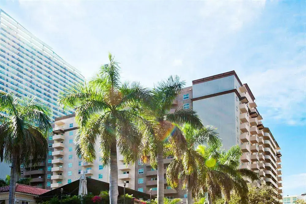 Sky City at Camden Brickell