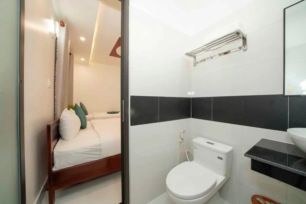 Rockmouse Centre River Villa Hoi An
