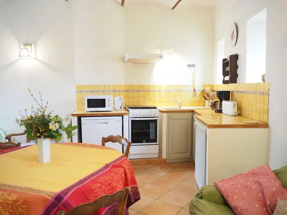 Charming Provencal Holiday Home With Garden