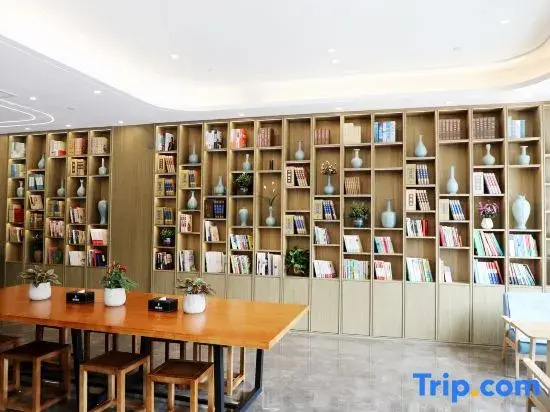 Jingguo Hotel (Pingdingshan Zhongyu World City Branch)