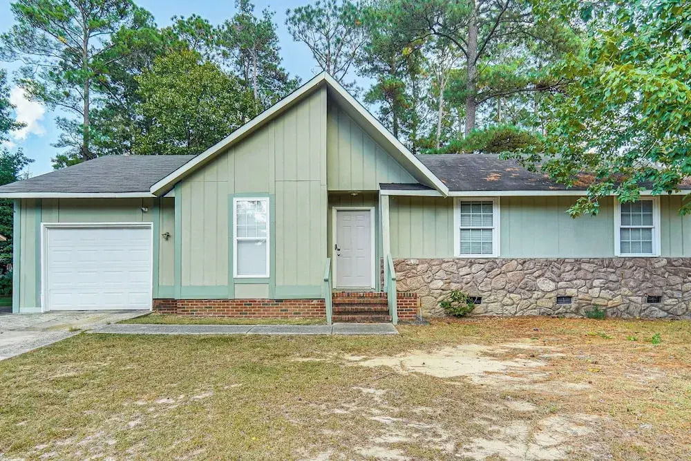 5 Mi to Fort Bragg: Family Gem Near Parks & Trails