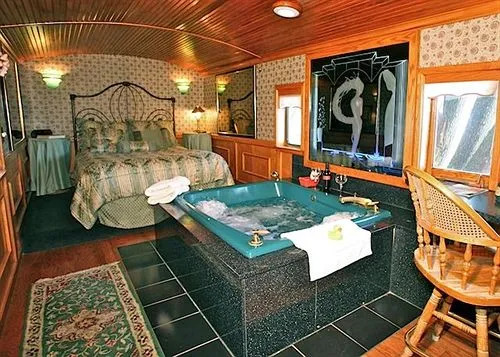 Featherbed Railroad B&B Resort
