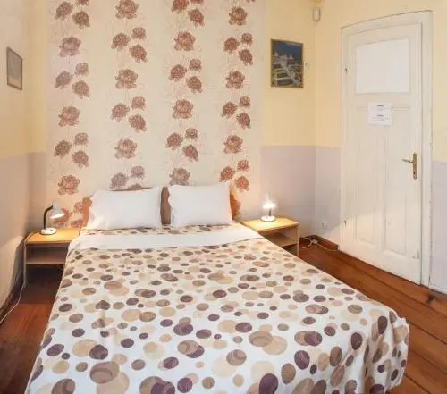 Ivani GuestRooms