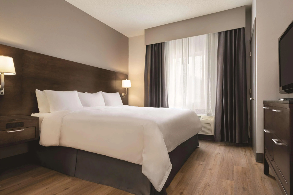 Radisson Hotel & Conference Center Rockford