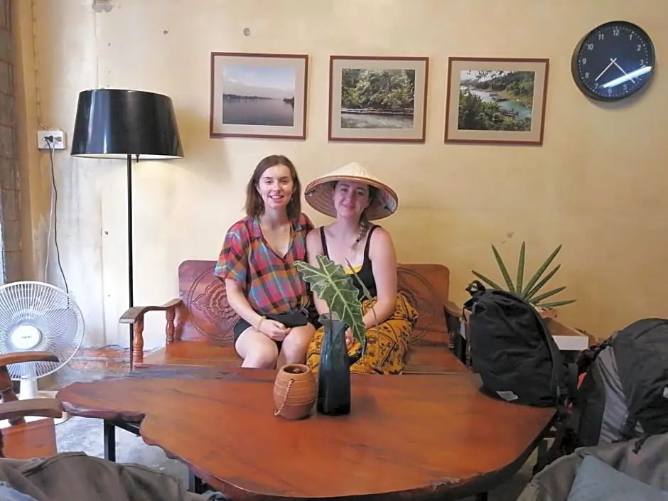 Boundary Hostel and Cafe