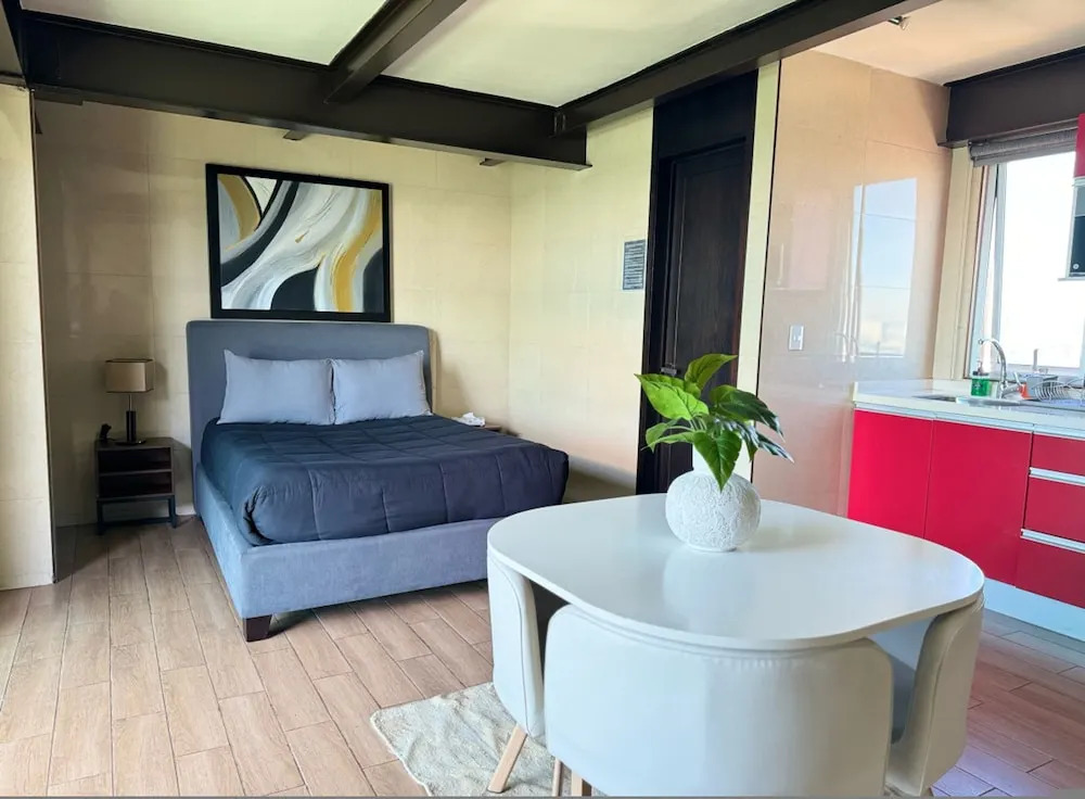 Beautiful and Comfortable Rooftop Suite