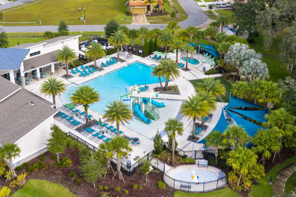 Veranda Home 8br 6 En-suites Lake View Pool SPA