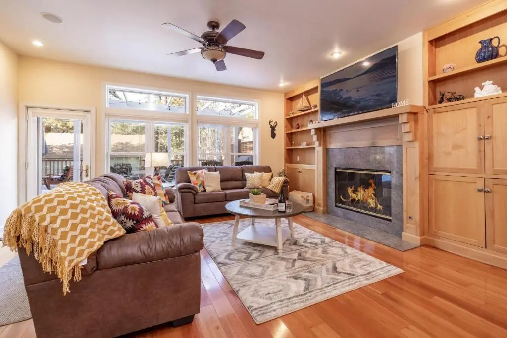 The Grand Chalet #1989 by Big Bear Vacations