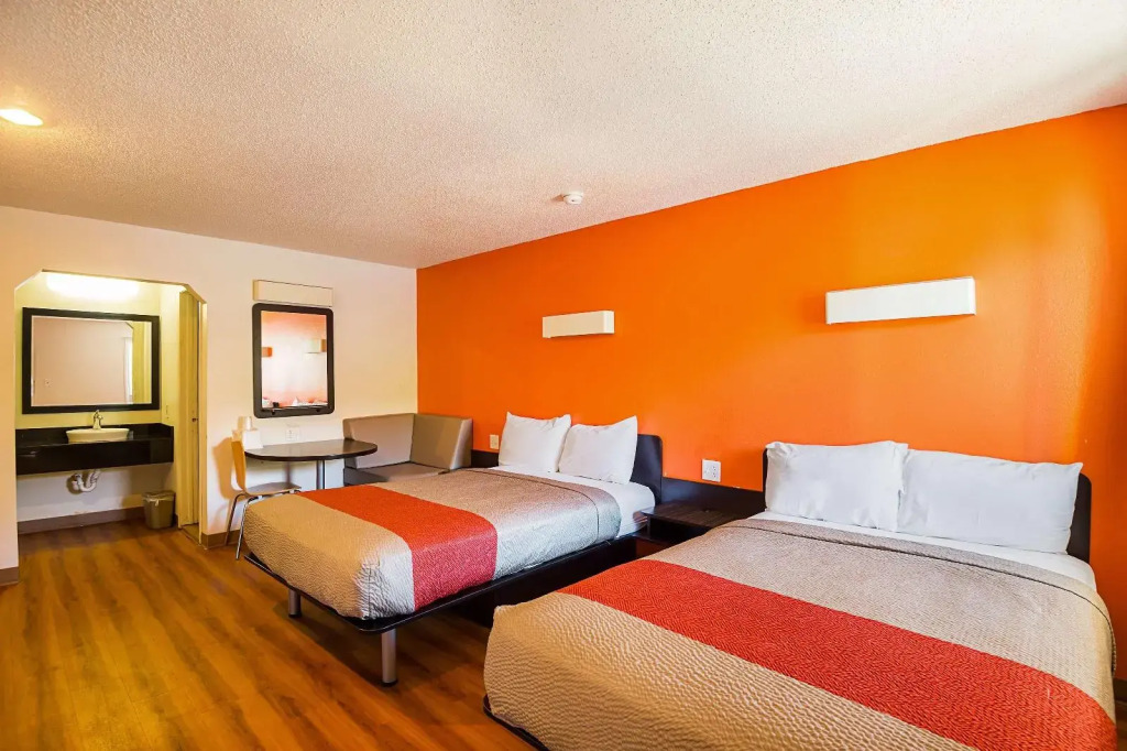 Motel 6 Kansas City East - Blue Springs