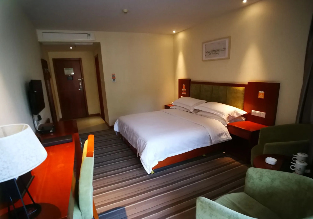 Wuyue Hotel Yangshuo West Street Branch