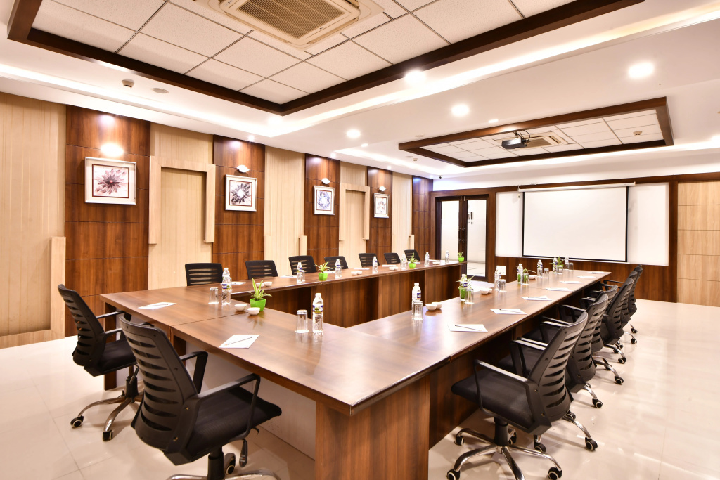 Click Hotel Sagar Plaza Chakan, Pune