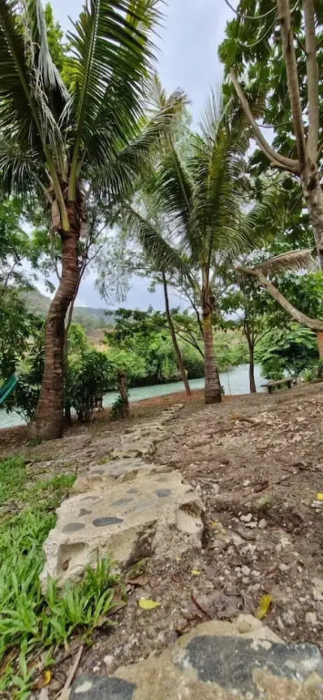 Yaxlik River Lodge