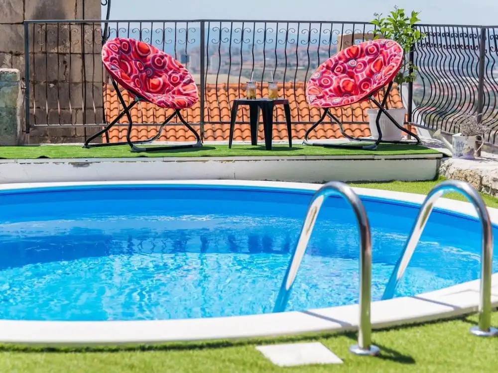 Enticing Villa in Ku?ine With Private Swimming Pool