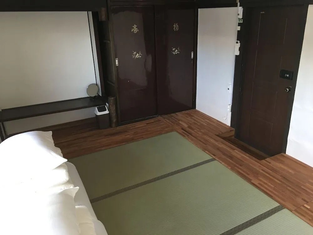 Hwadam Inn