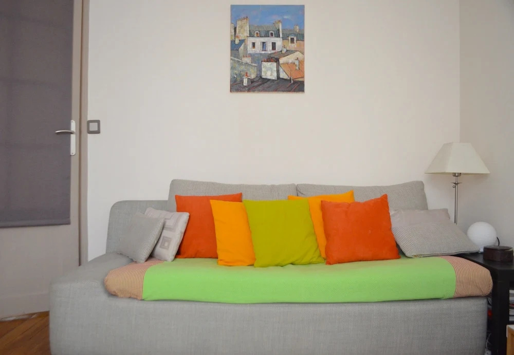 Bright Montmartre 1 Bedroom Flat