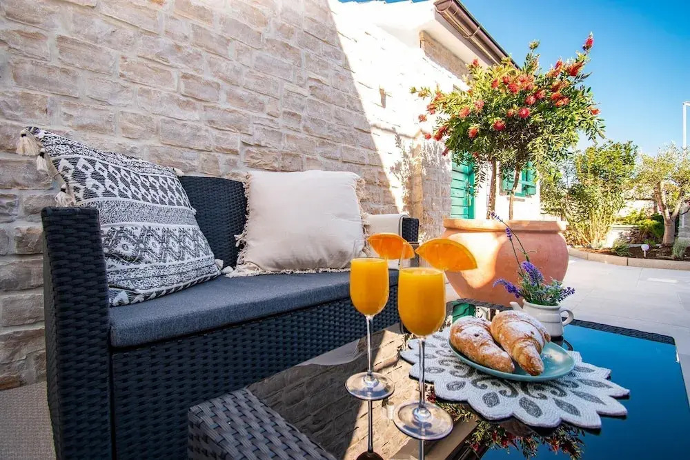 Charming 3-bed House in Tribunj