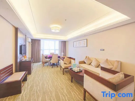 Yicheng Lanbowan Hotspring Holiday Hotel