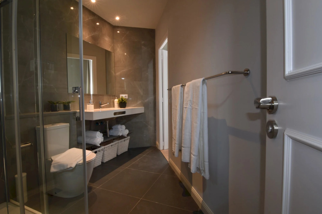 Liceu in Barcelona with 2 bedrooms and 1 bathrooms