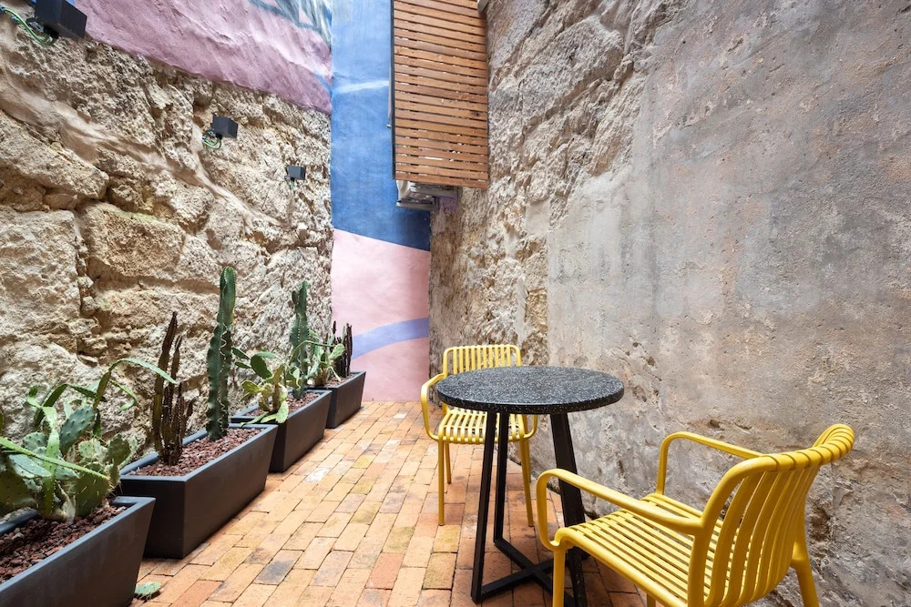 Utopian - Design Suites Porto