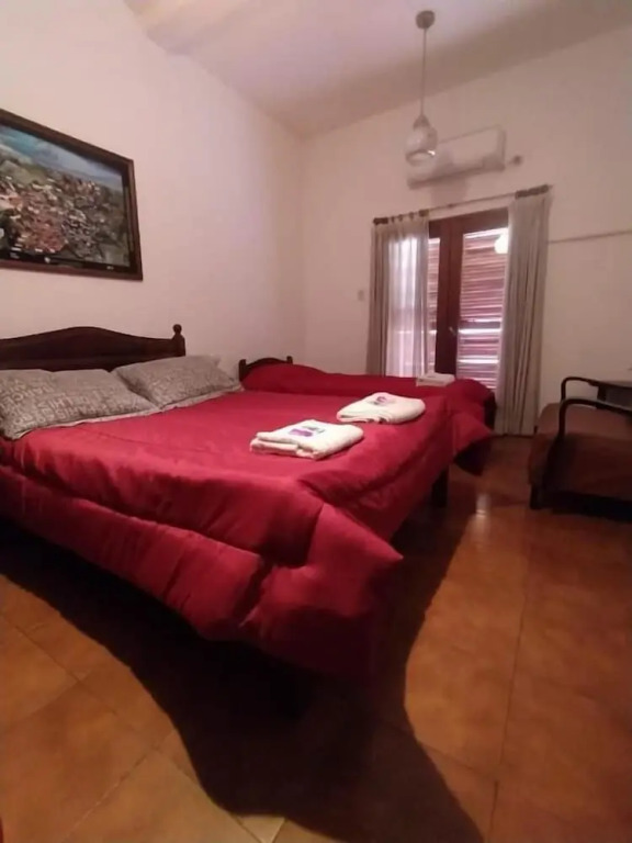 HOSTAL TILIAN