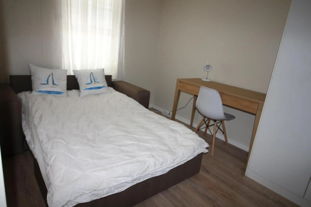 Tamboerskloof 2 bed apartment