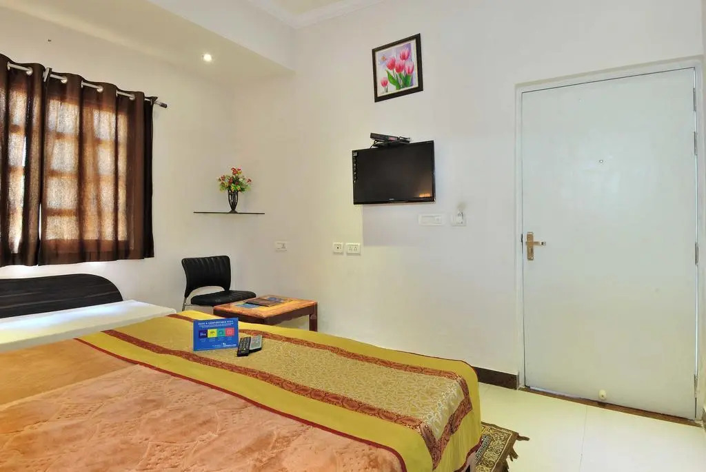 Hotel Palm Tree Near Taj Mahal Agra