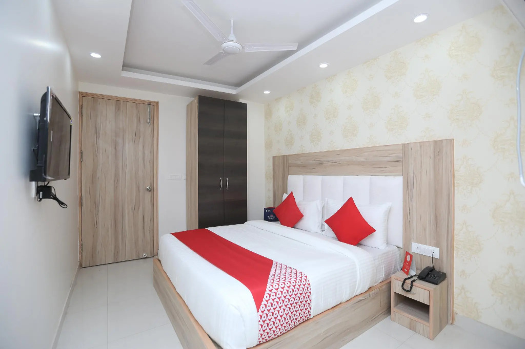 Capital O 18853 Hotel Mega