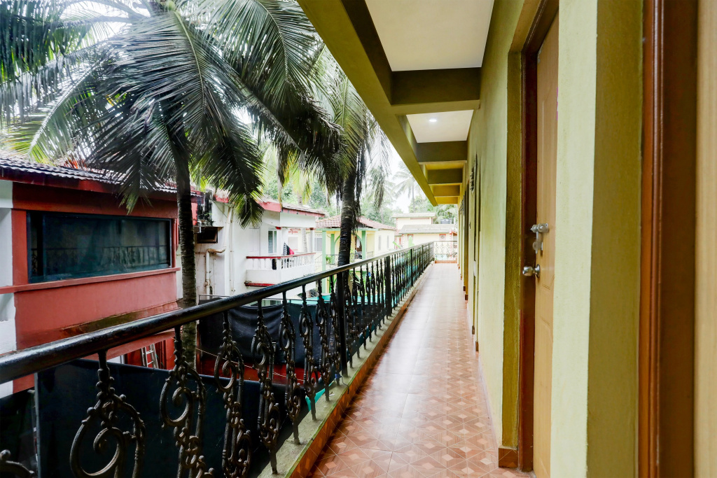 Super Collection O Candolim Beach Formerly Poornima Place