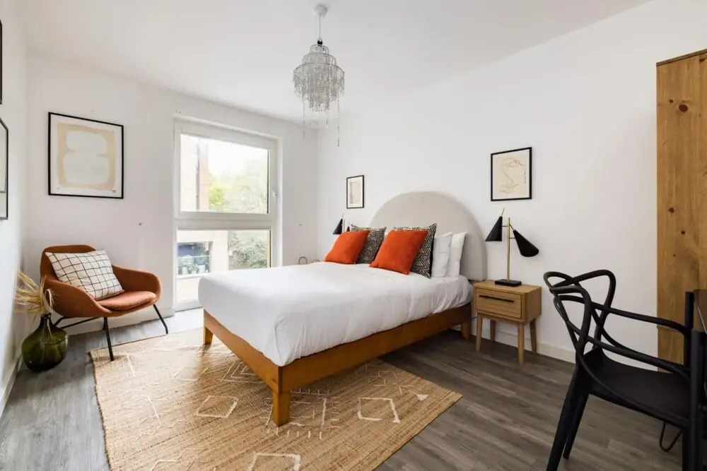 The London Retreat - Alluring 2bdr Flat With Balcony