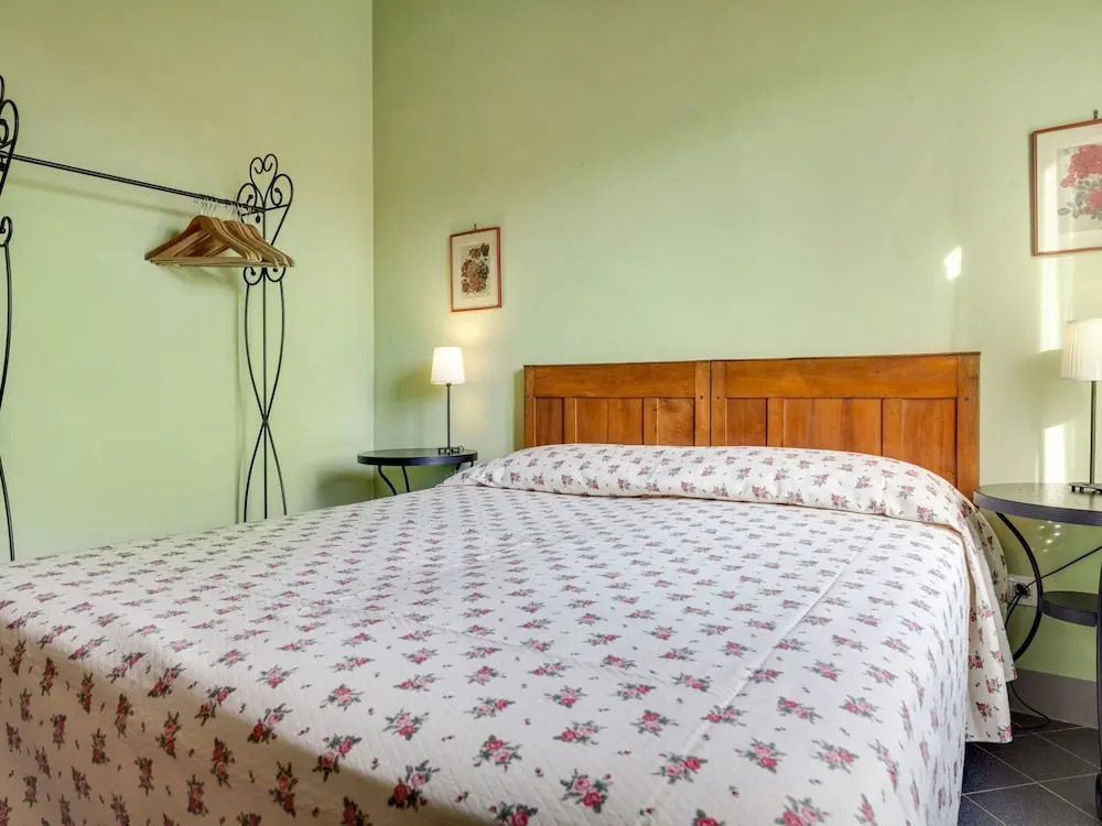 Scenic Stay near Florence