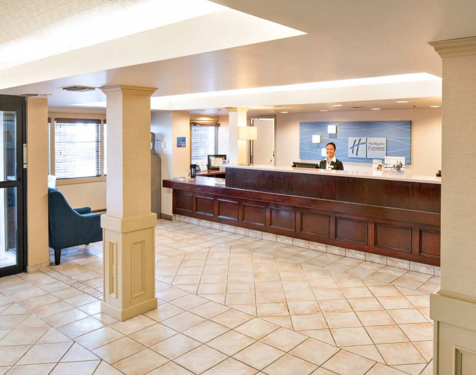 Holiday Inn Express Red Deer by IHG