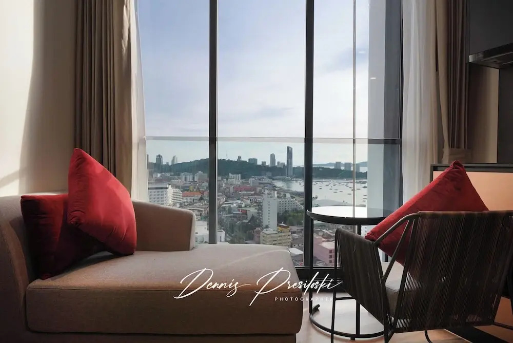 Edge Central Pattaya-Skyline Retreat