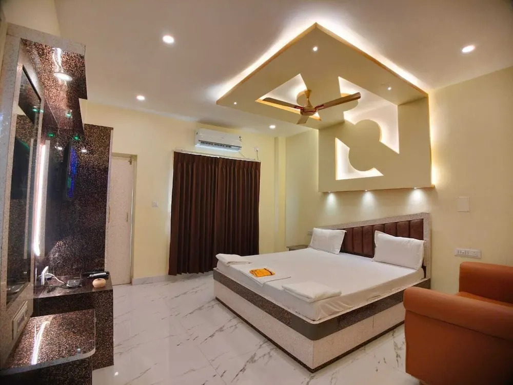 Hindusthan Inn - On Beach