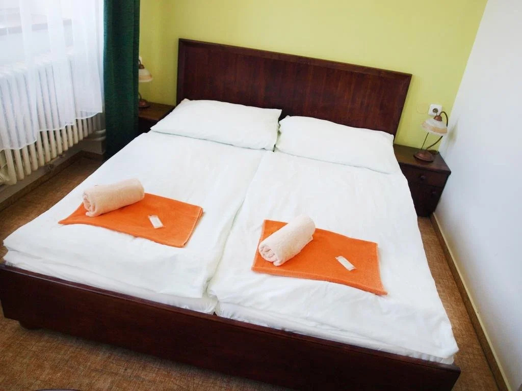 Hotel Dermot
