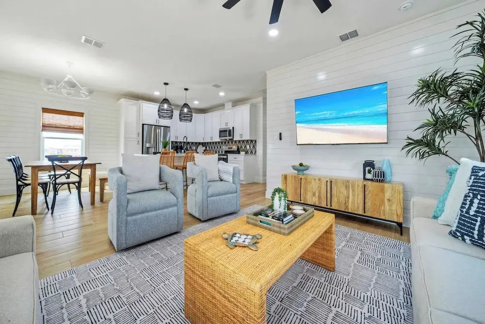 Sleeps 24 2 Homes, Priv Pool, Swing Bar, Patio Lounge Near Nature Preserve