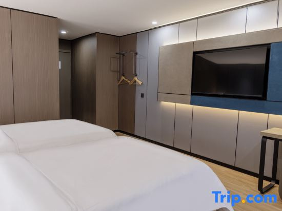 Yimi Collection Hotel (No.2 Hospital of Traditional Chinese Medicine Taojin Subway Station)