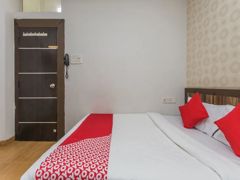 OYO 3689 Sky hotel