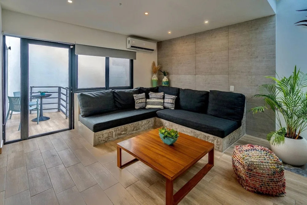 2 Br Great Located Spacious Amazing Terrace