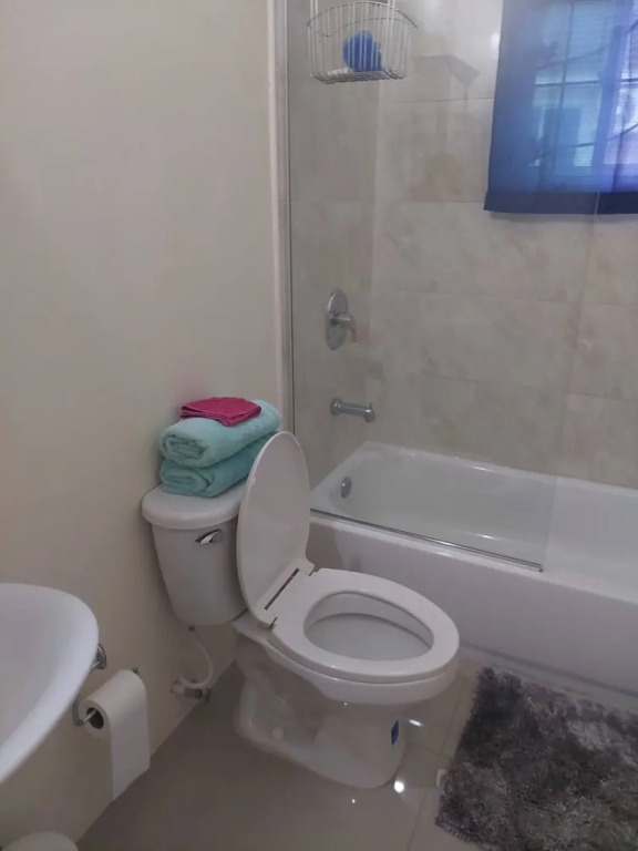 Luxurious 3-bedroom House in Ocho Rios With Private Entrance