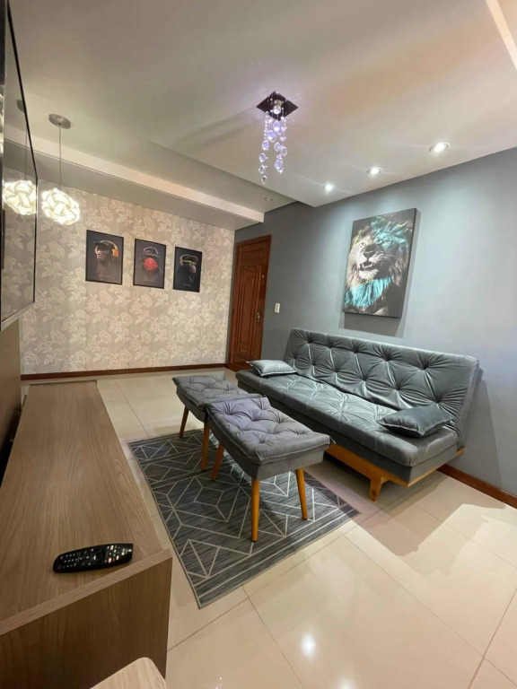 Apartamento c/estacionamento, próximo ao Shopping