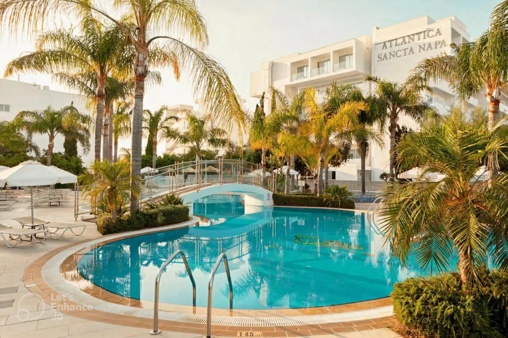 Anesis Hotel